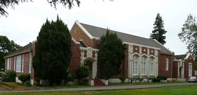 Jean Harvie Community Center - building view