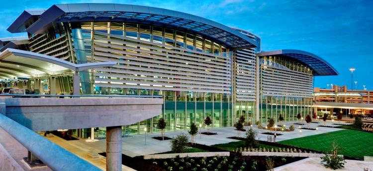 Sacramento International Airport (SMF)