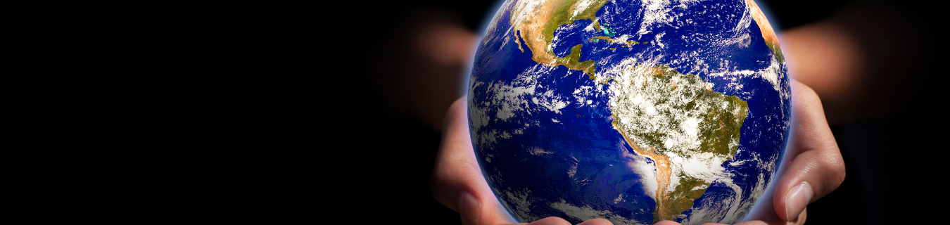 hands holding earth